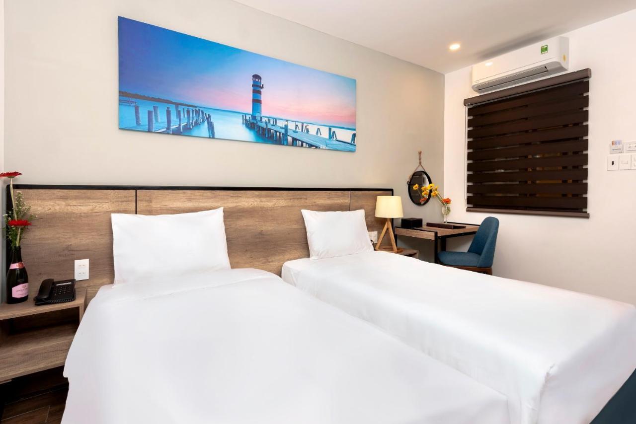 Golden Lotus Central Hotel Nha Trang Exterior photo